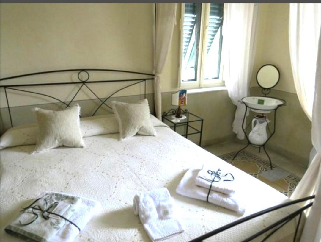 Bed And Breakfast Evelina Lucca Luaran gambar